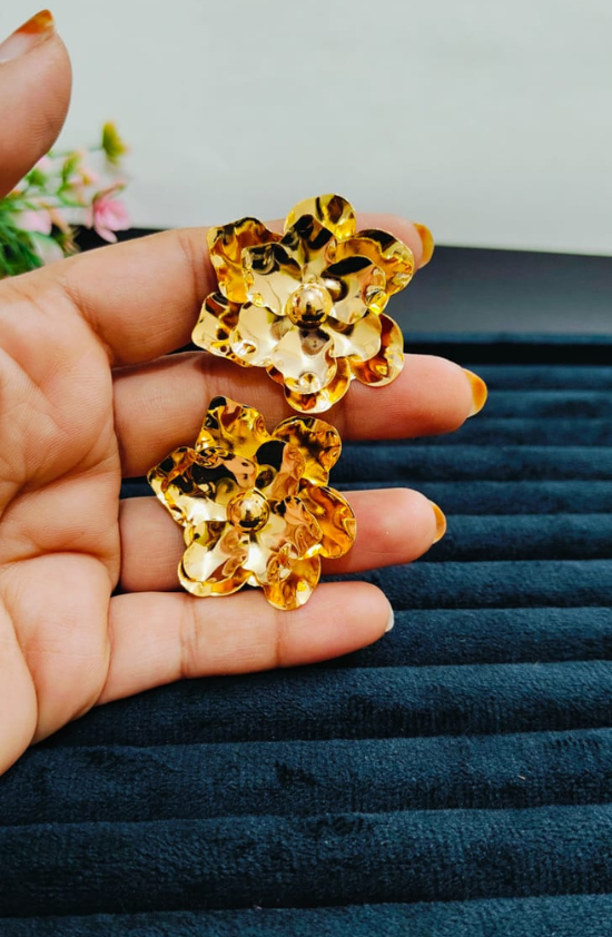 Anti Tarnish Gold Plated Premium Flower Ear Rings