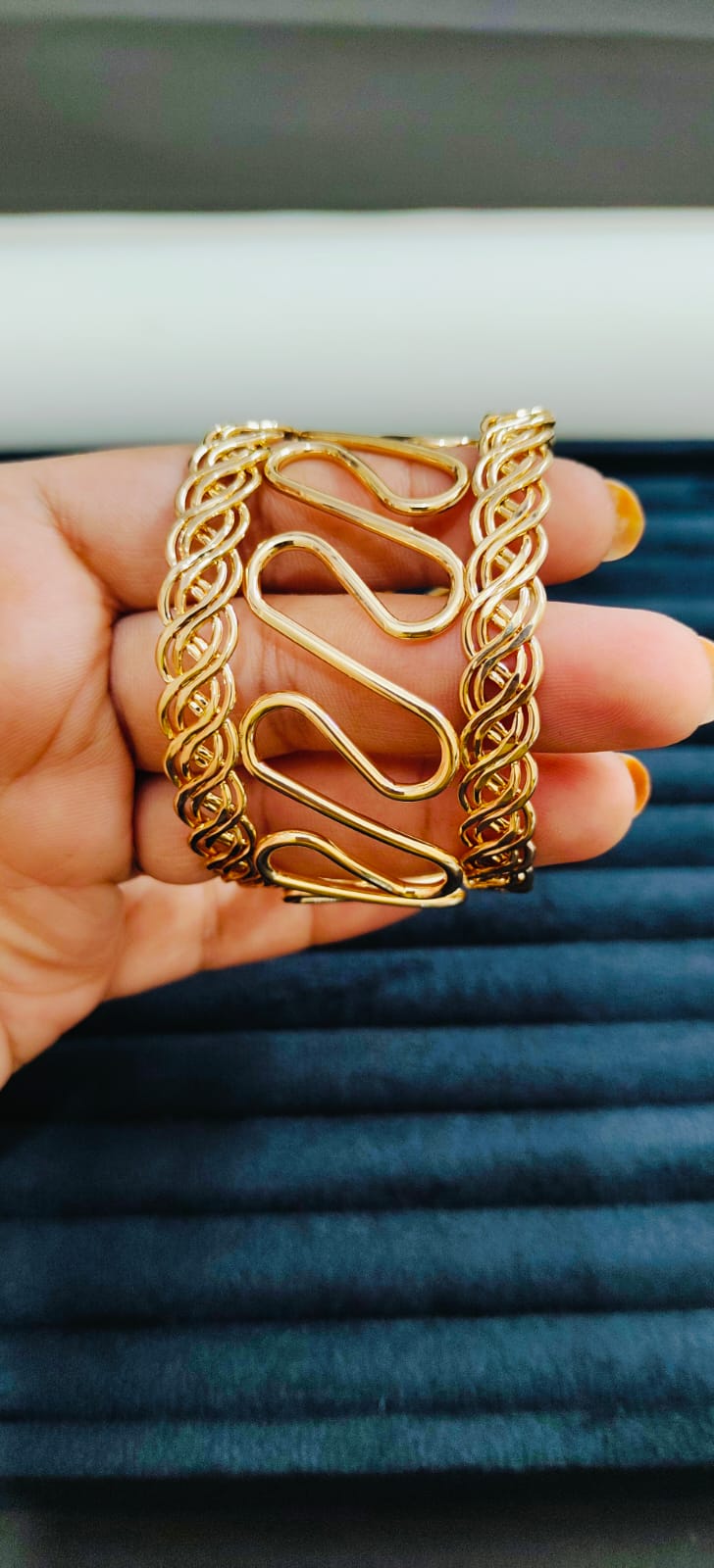 Anti Tarnish Gold Plated Premium Net Bracelet