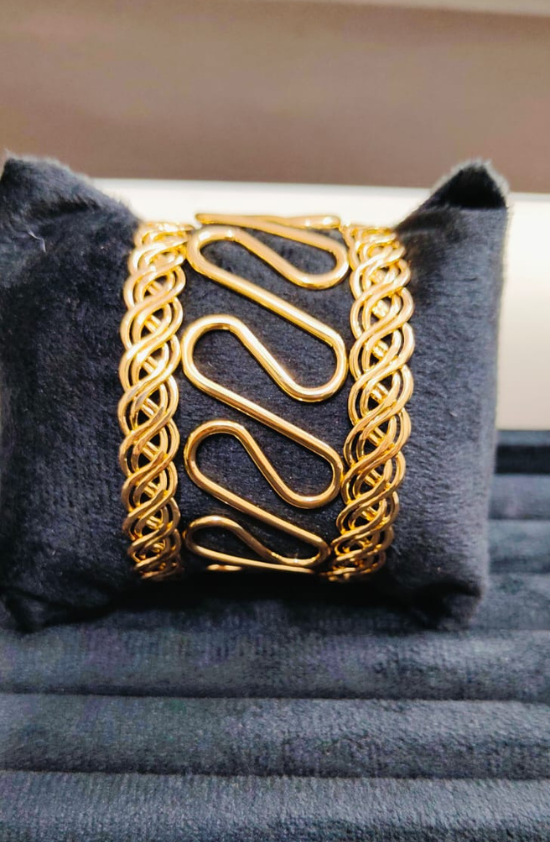 Anti Tarnish Gold Plated Premium Net Bracelet