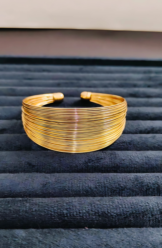 Anti Tarnish Gold Plated Premium Wire Bracelet