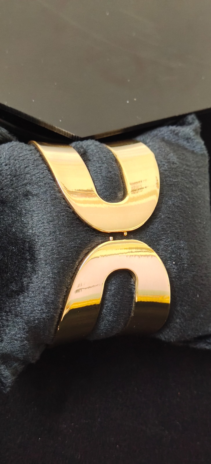 Anti Tarnish Golden Bracelet