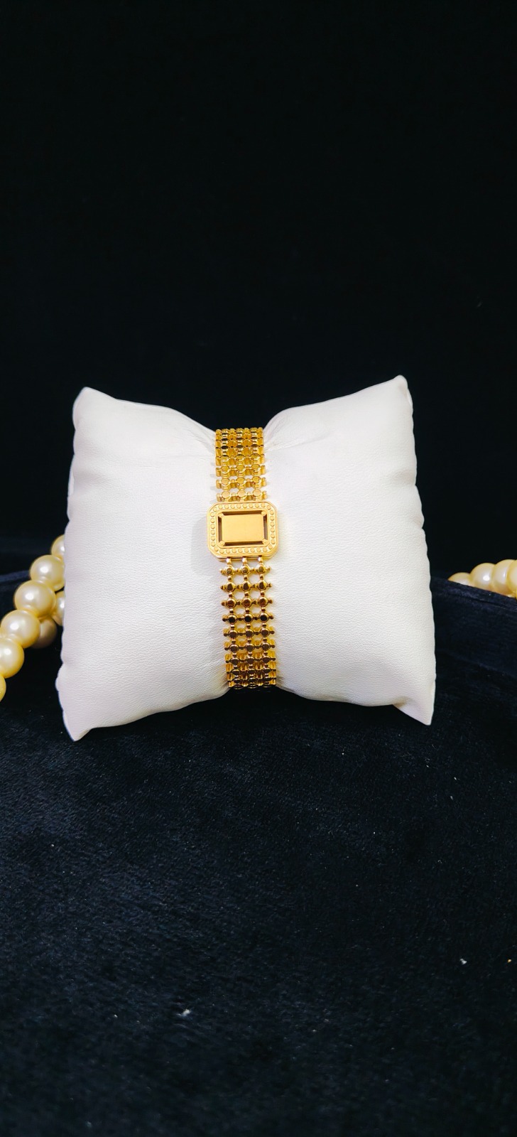 Anti Tarnish Golden Bracelet