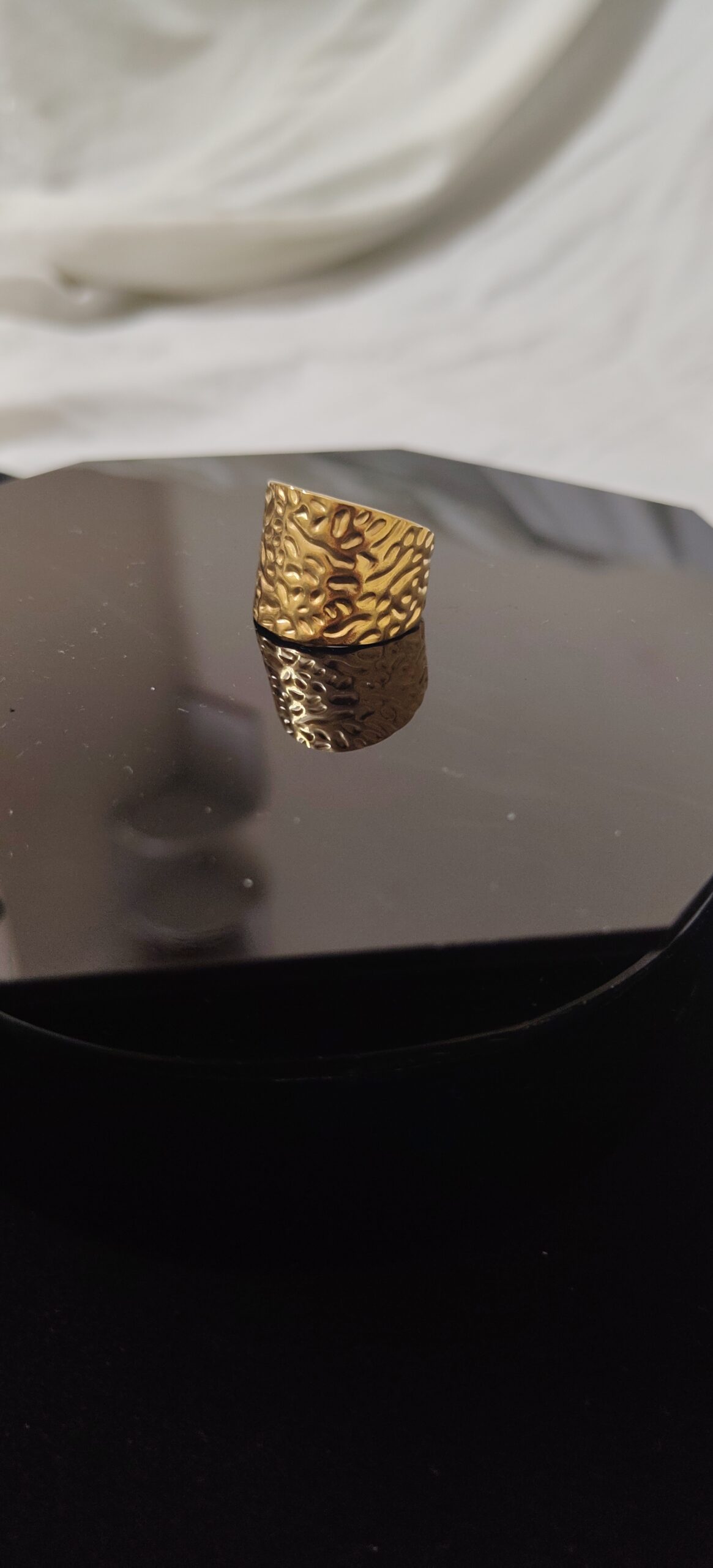 Anti Tarnish Regal Texture Ring