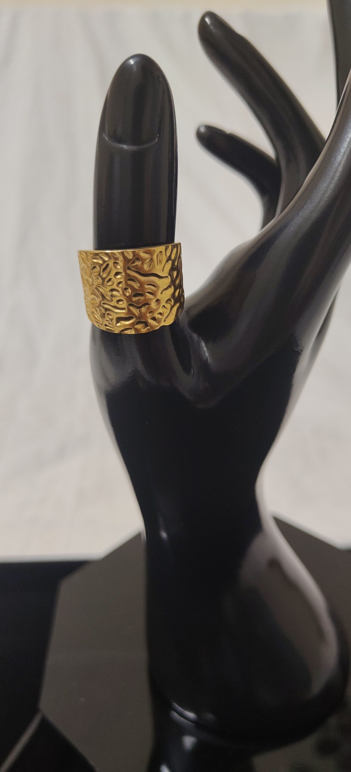 Anti Tarnish Regal Texture Ring