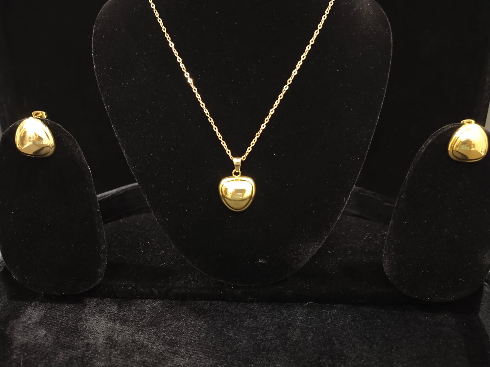 Golden Shadow Shine Necklace