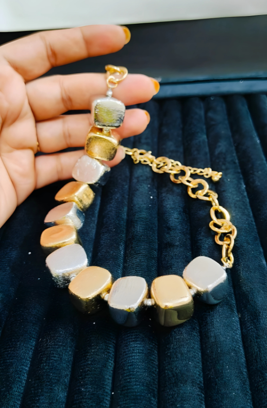 Shinique Signature Statement Necklace