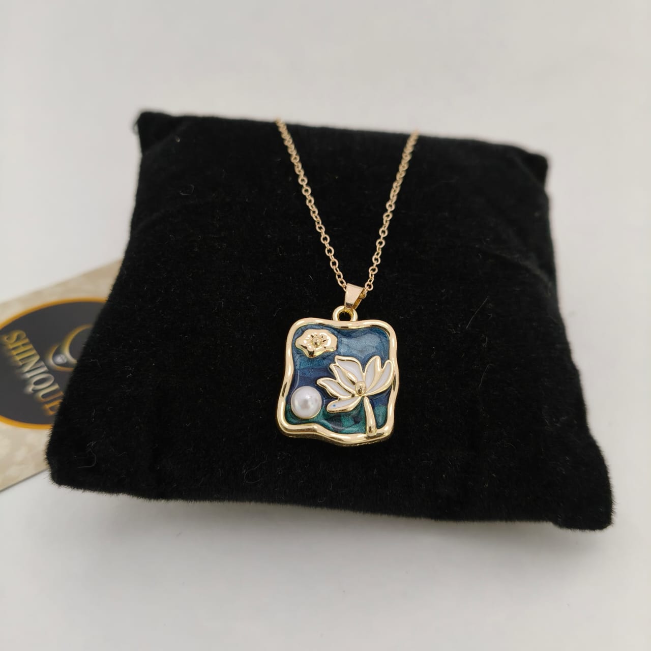 Chroma Shine Necklace